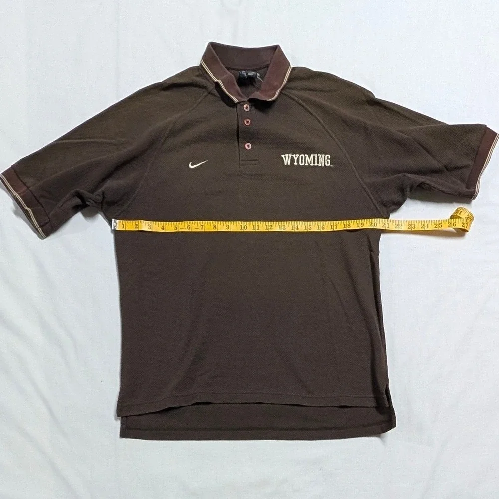 Nike Team Wyoming Cowboys Men Brown Polo Shirt Medium NCAA Collegiate Sportswear